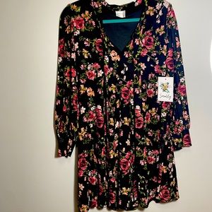 Sirenlily floral dress in size Large. Brand new with tags
